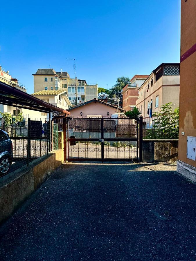Apartment Gemelli-san Pietro-trastevere-casa Con Posto Auto Rom